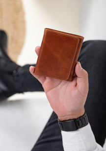 Gomez Vintage Leather Unisex Card Holder Wallet with Magnet Closure